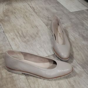 Salvatore Ferragamo Flats 7.5 2A